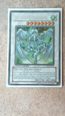 Konami Yu-Gi-Oh! Stardust Dragon CT05-EN001 2008 Tin Secret Rare Holo LE - Image 1