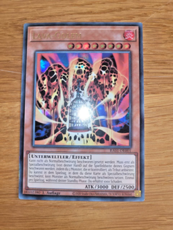 Yugioh Lava Golem RA01-DE001 Ultra Rare Deutsch - Image 1