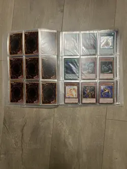 Yugioh cards. Mixed Collection. Includes 137 cards (many trap and spell cards). - Image 3