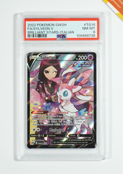 Pokemon PSA 8 Sylveon V #TG14 Full Art Astri Lucenti 2022 Italiano - Image 1