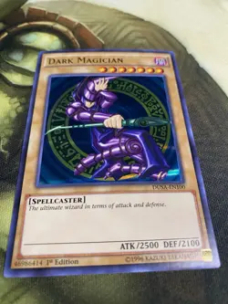 Dark Magician DUSA-EN100 Duelist Saga 1st Edition Yugioh TCG Holo Card Nm - Image 3