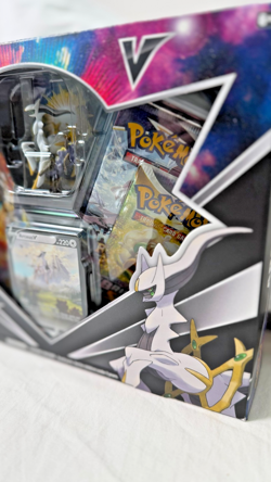 Pokemon TCG Arceus V Figure Collection Box Sealed BDSP Legends Arceus 2021 820650850165 - Image 2