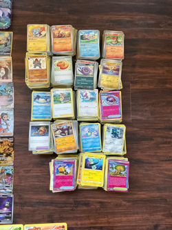 MEGA POKEMON CARD BULK OVER 2800 CARDS INCLUDING OVER 100 HOLOS - Image 5