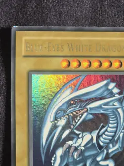 Yu-Gi-Oh! Blue-Eyes White Dragon SDK-001 Ultra Rare Vintage 2002 LP/NM - Image 2