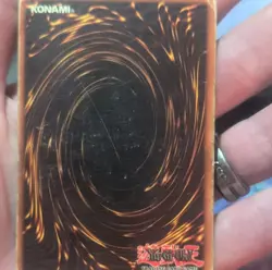 Yu-Gi-Oh! Dark Magician BPT-001 2002 Collectors Tin Secret Rare Foil LE Eng - Image 2