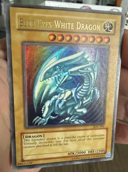 Blue-Eyes White Dragon SDK-001 Ultra Rare Starter Deck Kaiba Yu-Gi-Oh! NM - Image 1