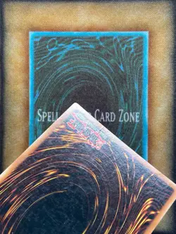 Yugioh Dark Magician FL1-EN002 Secret Rare Limited Edition MP - Image 3