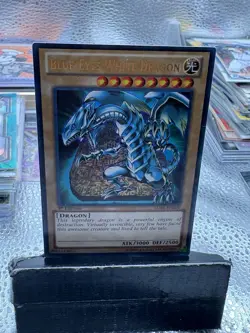 Yugioh! Blue-Eyes White Dragon - SDBE-EN001 - Ultra Rare - Unlimited - Image 1
