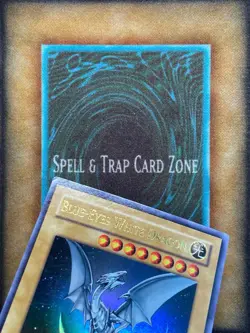 Yugioh Blue-Eyes White Dragon YAP1-EN001 Ultra Rare Limited Edition MP - Image 2