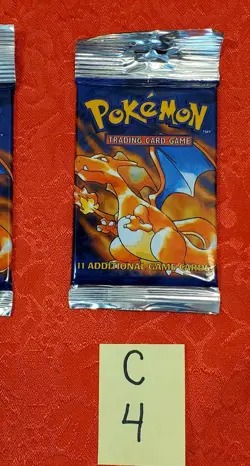 Wizards of the Coast Pokemon Base Set Booster Pack (C4 - picture of actual pack) 742818061582 - Image 1
