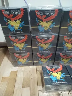 Pokemon Elite Trainer Box Hidden Fates Factory Sealed ( 17 EBT's ).... 820650804731 - Image 3