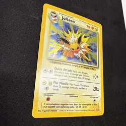 Pokemon TCG Jolteon Jungle Holo No Symbol Error Card 4/64 Unlimited Rare - Image 4