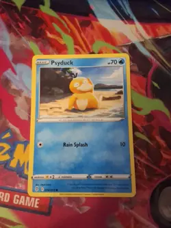 2021 Sword & Shield - Evolving Skies Psyduck #24 Non Holo Pokemon Card - Image 1