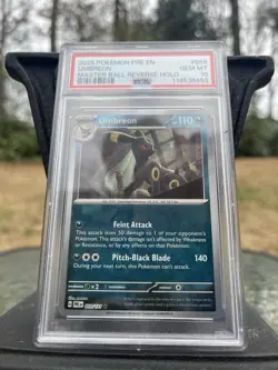 2025 POKEMON PRE EN-PRISMATIC EVOLUTIONS MASTER BALL REVERSE HOLO UMBREON PSA 10 - Image 2