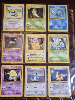 221 Pokemon CARD WOTC Vintage Binder 15 Holo/19 rare/14x 1st Edition/movie Promo - Image 5