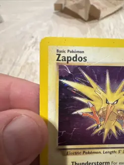 1999-2000 Zapdos Holo Rare SWIRL 15/62 Fossil Pokemon Card WOTC - Image 2