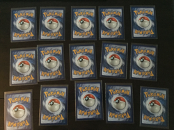 (15) Reshiram 002/025 Holo Celebrations Pokemon TCG Invest - Image 2