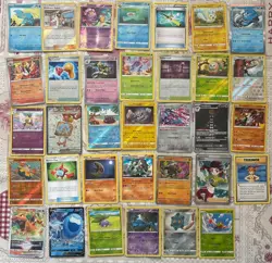 34 Pokemon Trading Card Bulk Lot TCG | LP - MP - Image 1