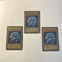 Yu-Gi-Oh! Blue-Eyes White Dragon SDK-001 1st Edition & 2 x SDK Blue Eyes (NM/M) - Image 1