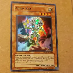 Alien Kid CRMS-EN084 Unlimited Crimson Crisis Yu-Gi-Oh! - Image 1