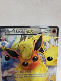 Flareon ex RC28/RC32 Generations: Radiant Collection Full Art Pokemon Card - Image 3
