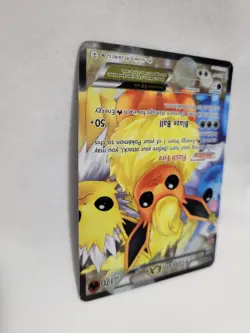Flareon ex RC28/RC32 Generations: Radiant Collection Full Art Pokemon Card - Image 5