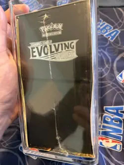 Pokemon TCG Evolving Skies Pokemon Center Elite Trainer Box (ETB) Sealed - Image 3