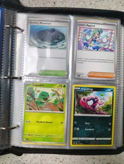 Pokemon Card Binder Filled With 100 Vintage To Modern Cards. See Description - Image 4