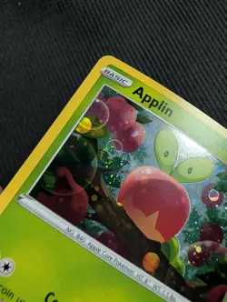 Applin - 020/192 (Cosmos Holo) Swirl Holo Blister Exclusives - Image 3