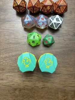 Wizards of the Coast Magic: The Gathering Spindown Multicolor D20 D4 Dice Lot 11 - Image 2