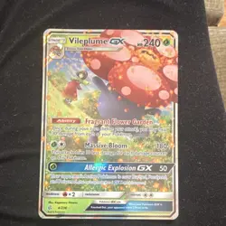 The Pokemon Company Vileplume GX Sm-Cosmic Eclipse 4/236 Ultra Rare Holo 240 HP - Image 1