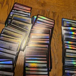 MTG 550 Count ALL FOIL Commons Uncommons Bulk Lot With Card Box & Spindown Dice - Image 2