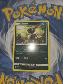 Pokemon TCG Sneasel Burning Shadows 85/147 Regular Common CCG Card 2017 NM - Image 1