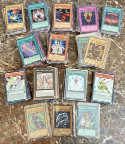 Vintage Yugioh Lot 1996 1st Eds Foils Rares Japanese 550+ Cards - Image 1