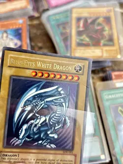 Vintage Yugioh Lot 1996 1st Eds Foils Rares Japanese 550+ Cards - Image 2