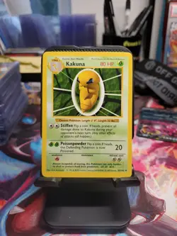 Kakuna 33/102 Pokemon 1999 Shadowless Base Set LP - Image 1