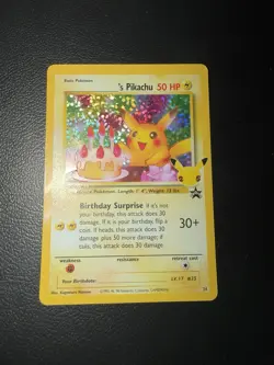 POKEMON CELEBRATIONS CLASSIC COLL. #24 BIRTHDAY PIKACHU HOLO - NM - Image 2