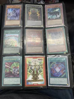 Huge Yu-Gi-Oh card binder lot – approximately 700 cards total All HOLO And Rare - Image 2