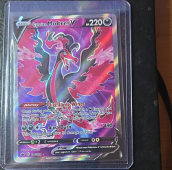 Pokemon Galarian Moltres V 176/198 Chilling Reign Holo 220 HP English - Image 1