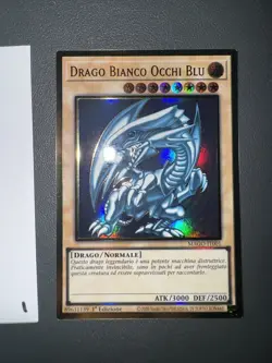 YuGiOh! Blue-Eyes White Dragon MAGO-IT001 Gold Rare Italian 1st Edition NM - Image 1