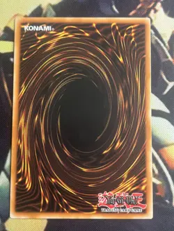 Yugioh: Millennium-Eyes Illusionist - LDS1-EN045 - Ultra Rare (Green) 1st Ed NM - Image 2