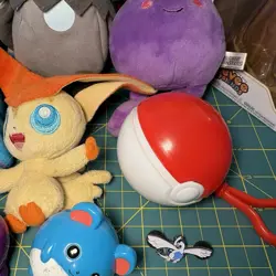 Pokemon Huge Lot Plush Figures Charizard Rayquaza Meowth Funko Victini VTG Pin - Image 5
