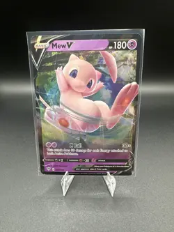 Pokemon SWSH03: Darkness Ablaze #069/189 Mew V NM - Image 1