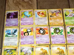 Pokemon Lot of 87 DIAMOND AND PEARL BASE SET Cards - LP/MP/HP! VINTAGE! - Image 3