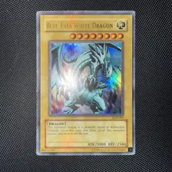 Blue-Eyes White Dragon LOB-001 LP Ultra Rare Yugioh - Image 2