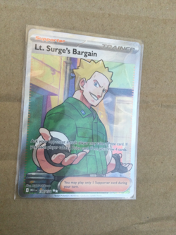 170/132 - Lt SurgeS Bargain English Original Pokemon Individual Holographic Card - Image 3