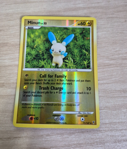 Minun 71/147 Supreme Victors Reverse Holo Rare Pokemon TCG - Image 1