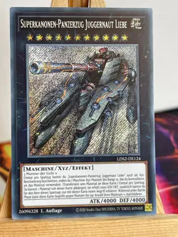 Superkanonen-Panzerzug Juggernaut Liebe LDS2-DE124 Secret Rare Deutsch NM YUGIOH - Image 1