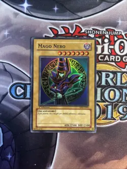 YUGIOH! - Dark Magician SYE-001 Super Rare 1st Edition Italian HP (WNU) - Image 1