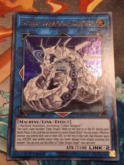 1st ed Cyber Dragon Sieger CYHO-EN046 Ultra Rare Yugioh Card Moderate Play - Image 1